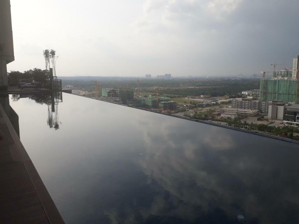Mufasa Suites At Tamarind Suites With Wifi Netflix Coway Level 8 Сайберджая Экстерьер фото